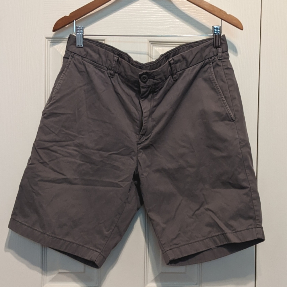 Uniqlo grey chino shorts